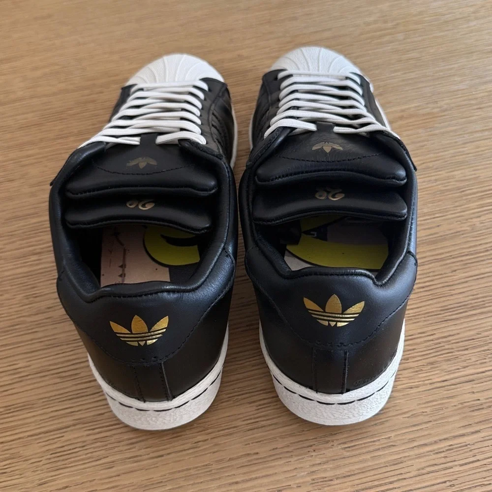 Rare Girl Skateboard x Adidas Superstar sz9 Black 30 Year Limited Edition